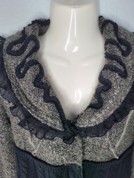 [403] Love Token Green Ruffle Sweater Jacket - Picture 11 of 12